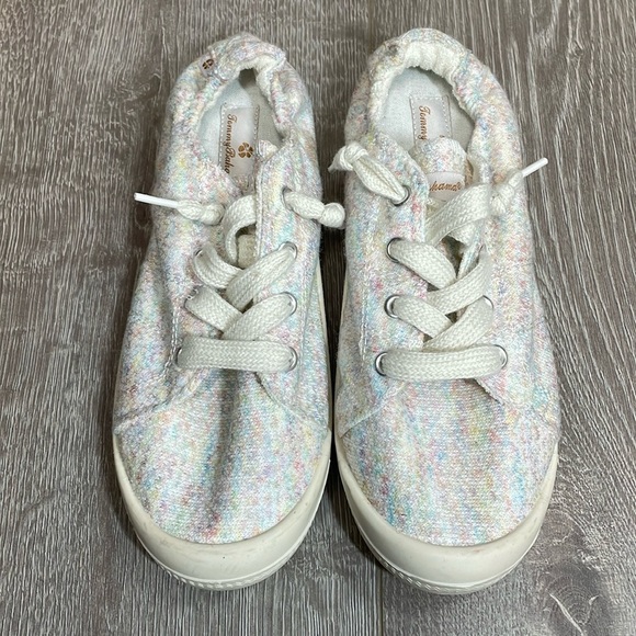 NWOT Tommy Bahama Slip On Memory Foam Multicolor Sneaker Shoes 7.5 - Picture 1 of 15